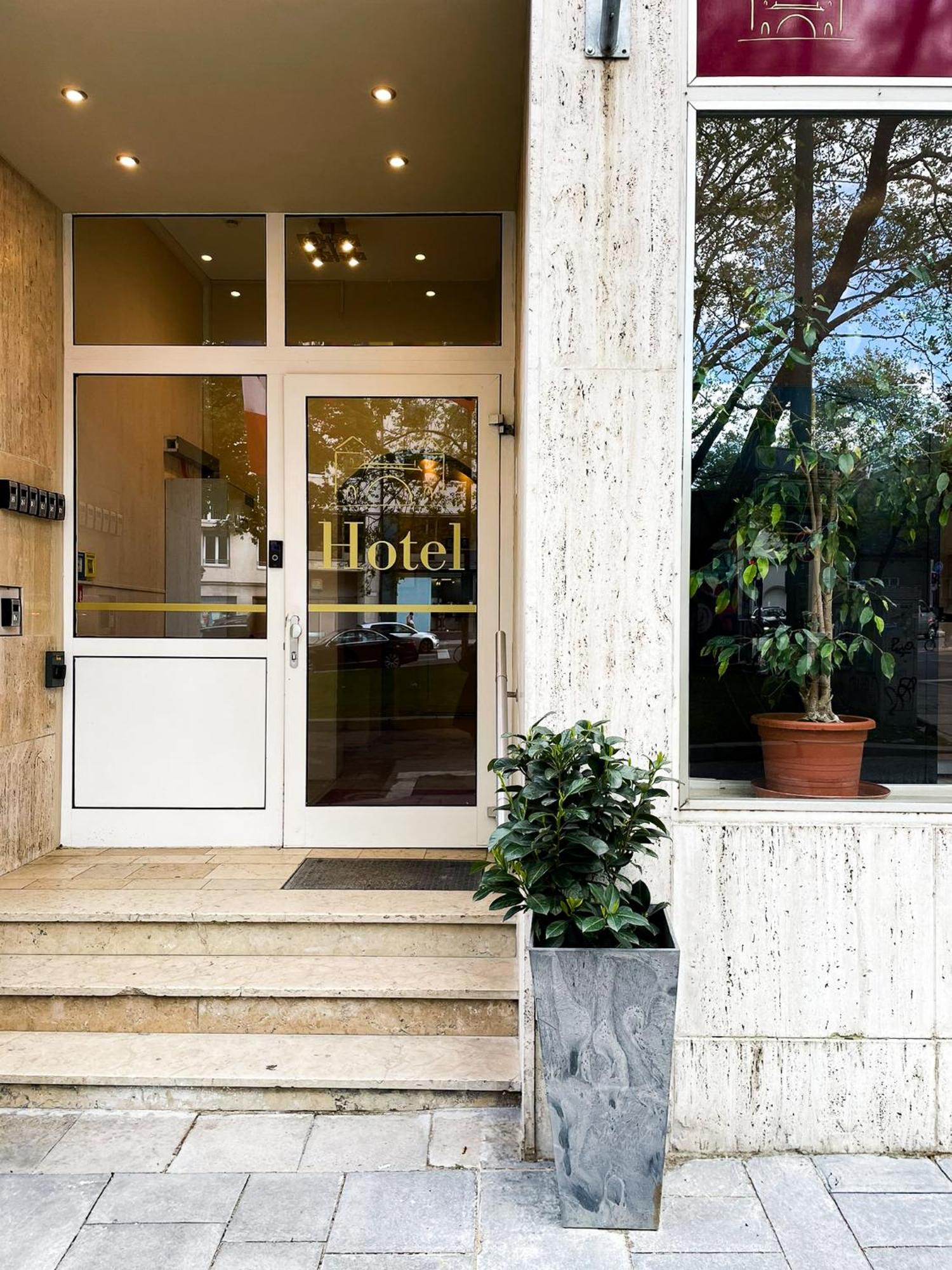 Hotel Sendlinger Tor Munich Exterior photo